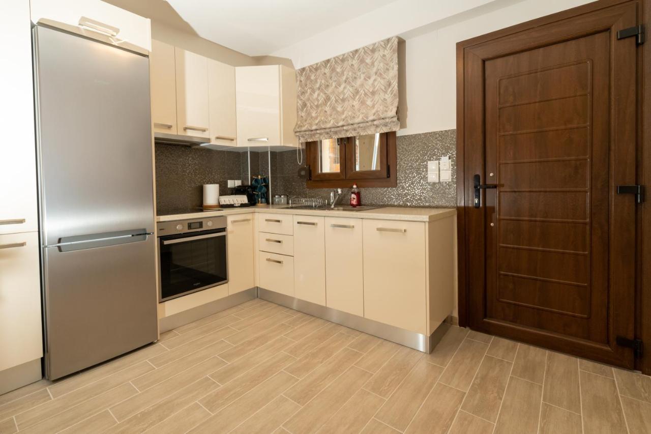 Comfy & Stylish Apt In Ioannina Apartment Exterior photo