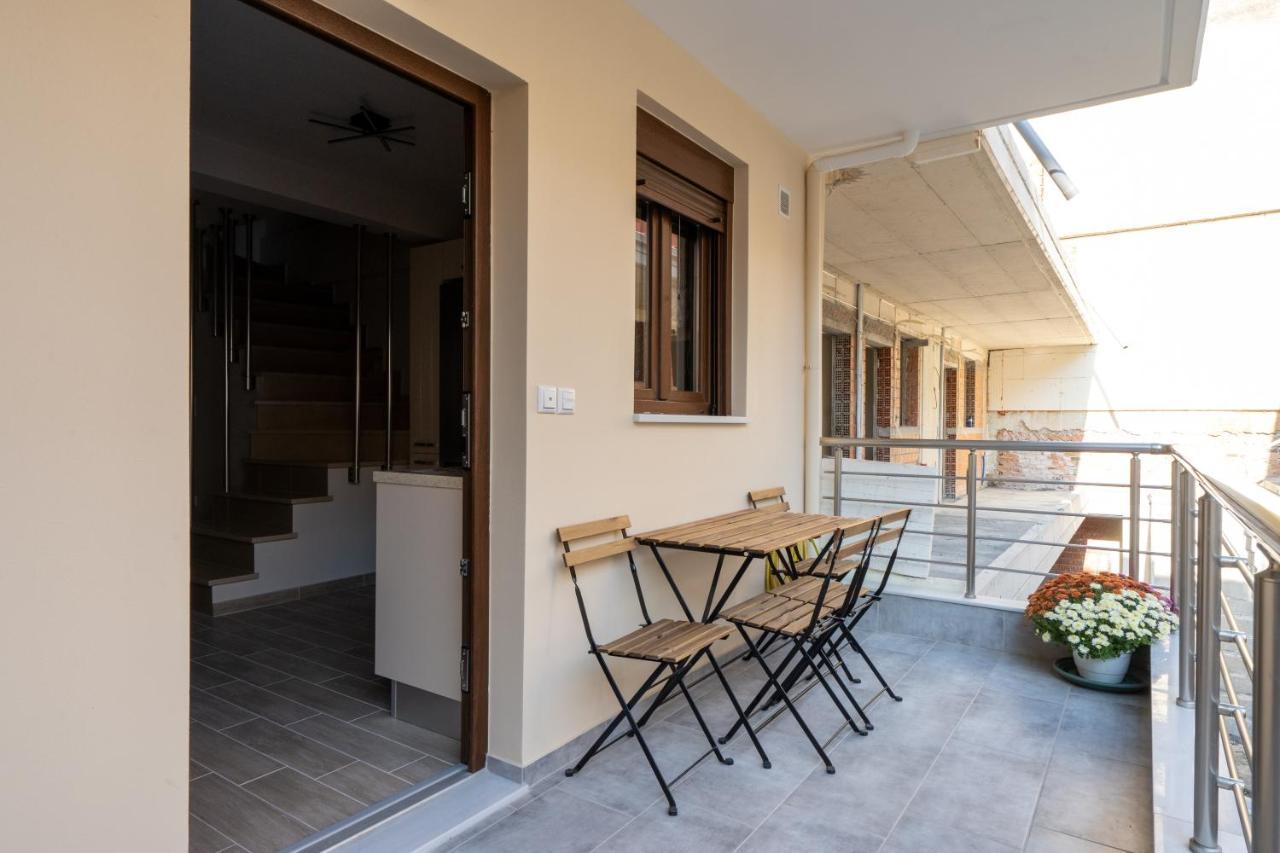 Comfy & Stylish Apt In Ioannina Apartment Exterior photo
